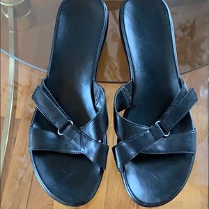 Nine West black leather slides